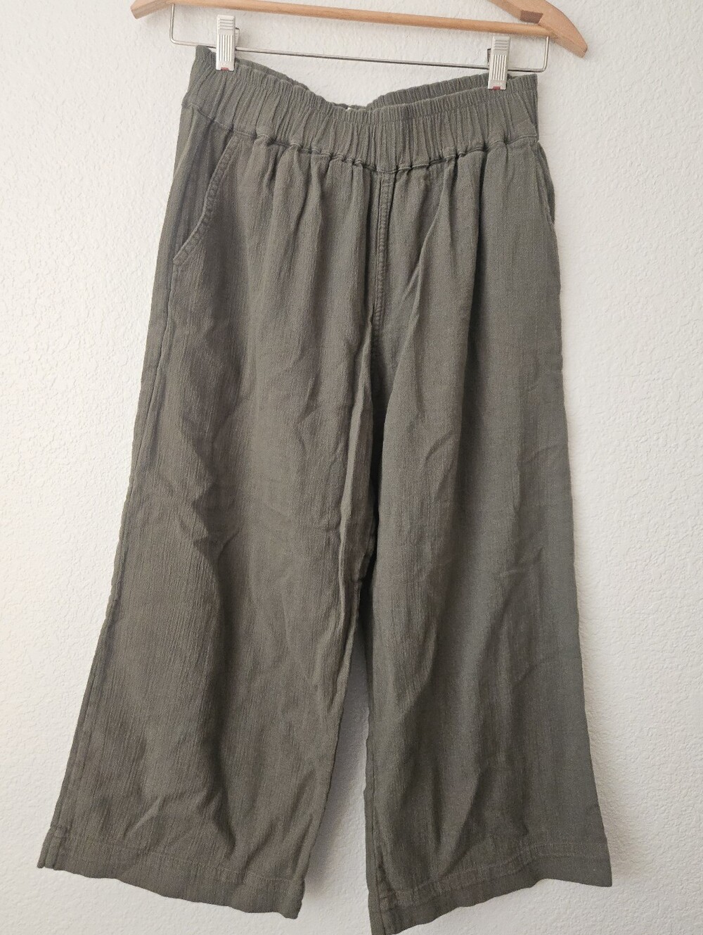 oddbird cropped muslin 100% cotton olive green kardes pants, small